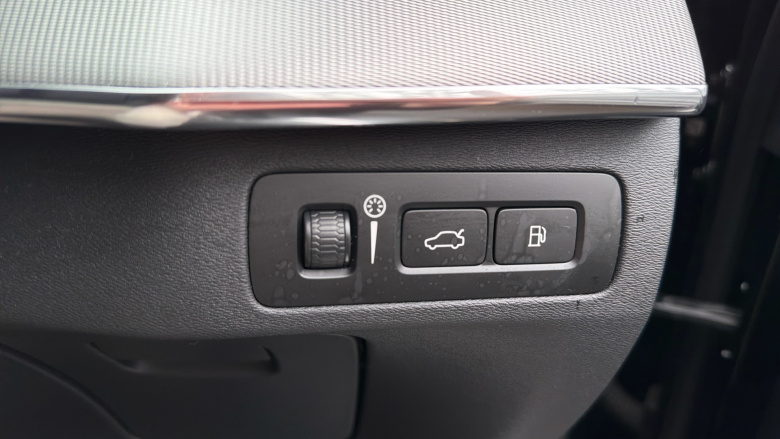 Volvo Xc90 2.0 T8 Recharge PHEV R DESIGN Pro 5dr AWD Auto Estate